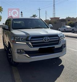 تۆیۆتا لاند کروزەر